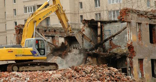 Демонтаж фасада в Старой Руссе: цены за м2 от 362 рублей | Сварной-Срс
